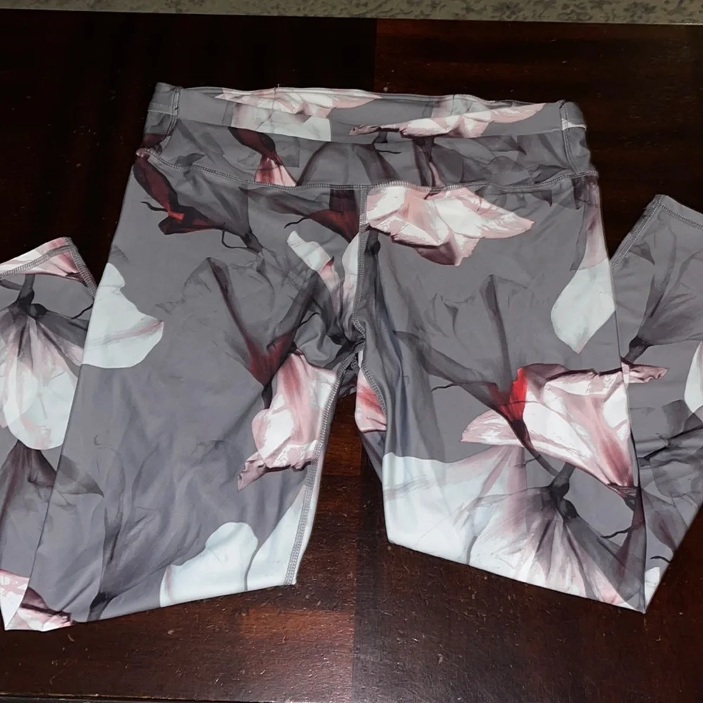 Fabletics bundle - Picture 2 of 7